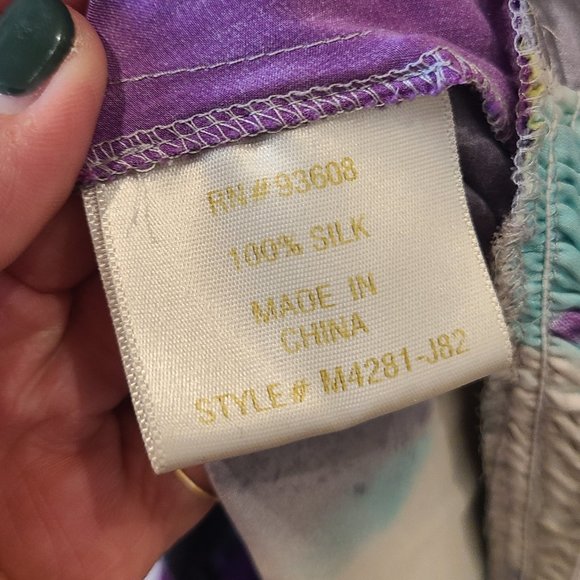 Abstract silk Maddy M blouse size M - Picture 9 of 9